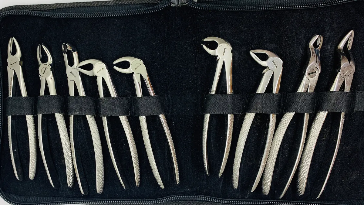 ‬‪Extraction Forceps, Adult Set‬